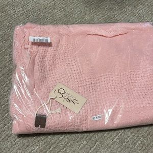 JacksonRowe “Olive” Scarf in pink.